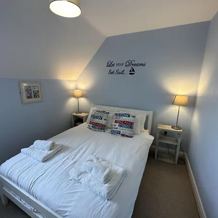 Shell - Part Of The The Bay Filey Village With Pool, Gym And Direct Access, Pub, Restaurant, Tennis And Meadows Walks *