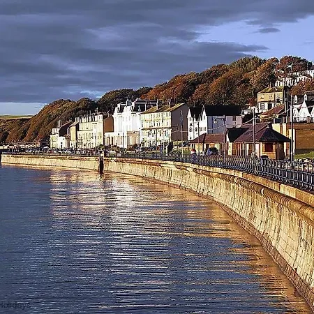 Shell - Part Of The The Bay Filey Village With Pool, Gym And Direct Access, Pub, Restaurant, Tennis And Meadows Walks *