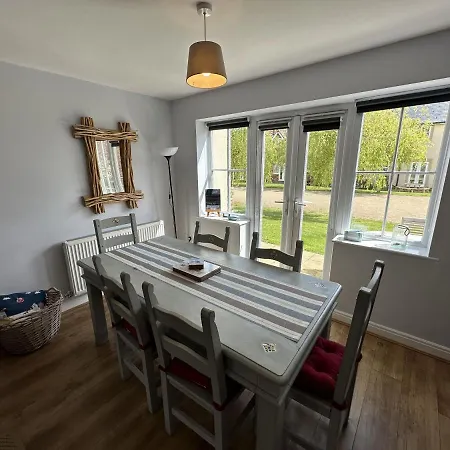 Vakantiehuis Shell - Part Of The The Bay Filey Village With Pool, Gym And Direct Access, Pub, Restaurant, Tennis And Meadows Walks Reighton