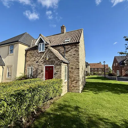 Shell - Part Of The The Bay Filey Village With Pool, Gym And Direct Access, Pub, Restaurant, Tennis And Meadows Walks